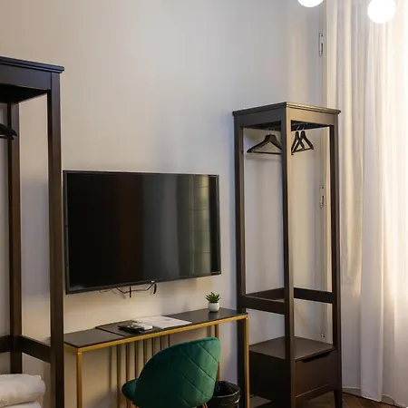 Eleven Guest house *