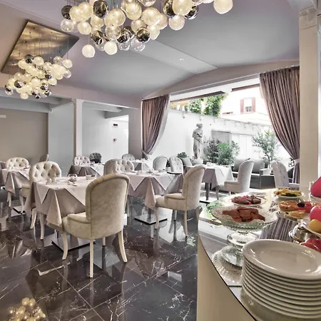 Hotel The Moon Boutique & 4*
