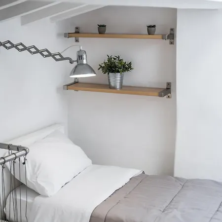 Loft In Piazza Duomo Apartment