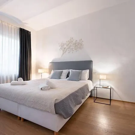 Apartment Keys Of Italy - Alberobs 15 Tot - Cozy Nearby Train Station Florence