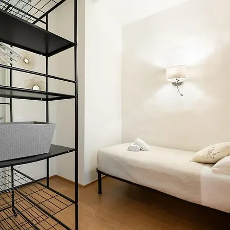 Keys Of Italy - Alberobs 15 Tot - Cozy Nearby Train Station Apartment Florence