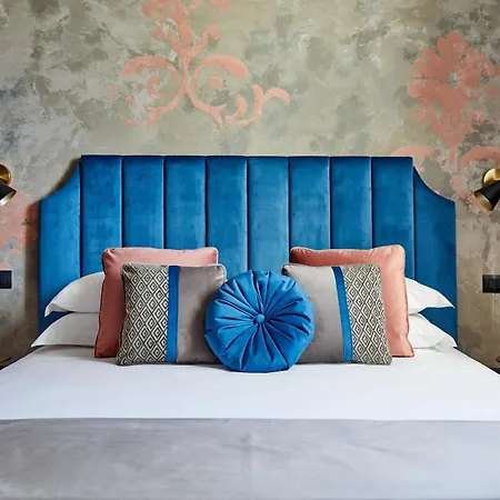 Santarosa Guest house