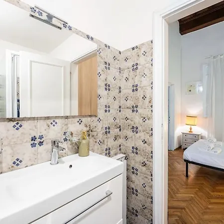 Apartment Centro Artistic *