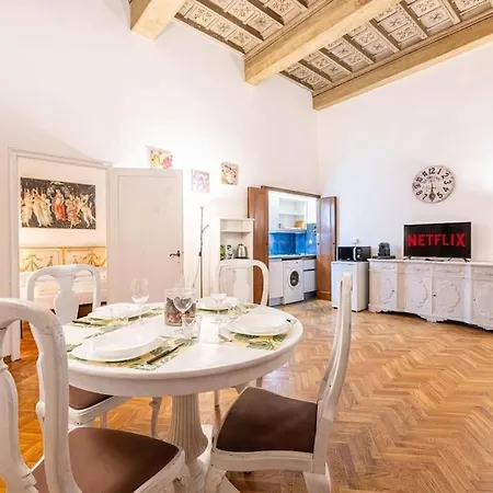 Centro Artistic Apartment Florence