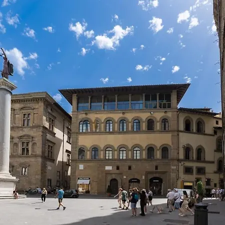 Buondelmonti Rooftop Apartment Florence