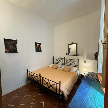 Apartman Il Segreto Di Via Laura - House In