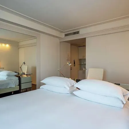 Hotel Hilton Metropole 4*