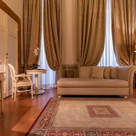 Palazzo Guicciardini Hotel 3*