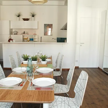 Apartment De Cecco Florence