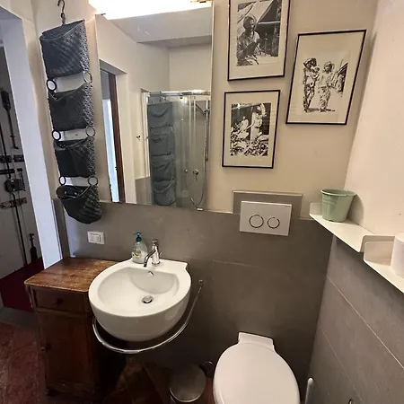 Apartment De Cecco Florence