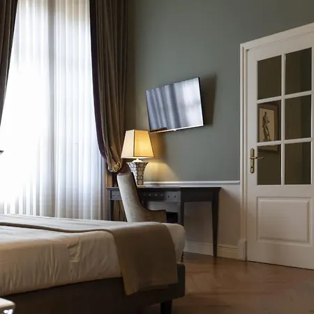 Palazzo Roselli Cecconi Hotel