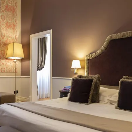 Hotel Palazzo Roselli Cecconi 3*