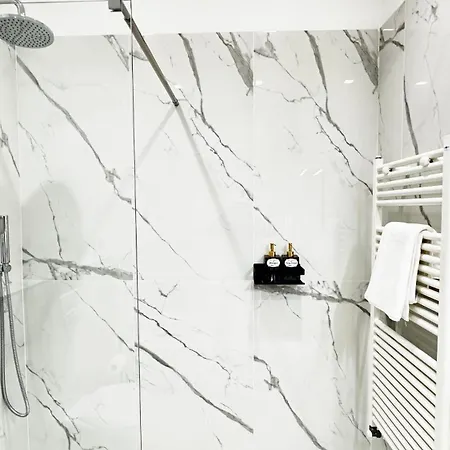 Appartement D'arte, L'oasi *