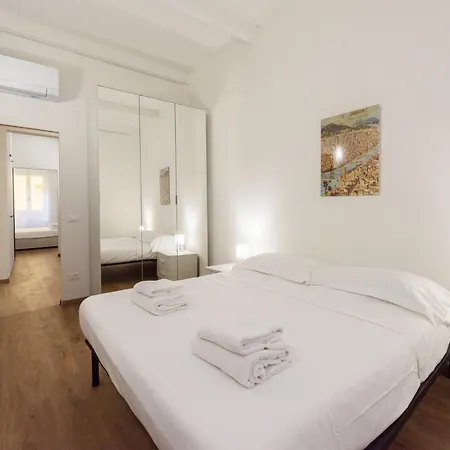 Uffizi 3 Bedrooms By Mmega Apartment