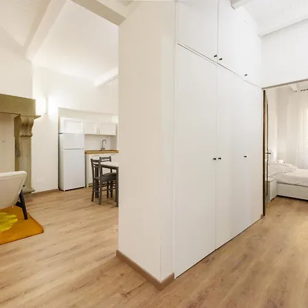 Apartment Uffizi 3 Bedrooms By Mmega *