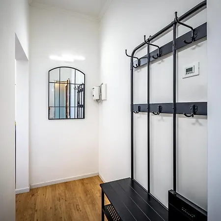 Yid Bandini Apartment Florence