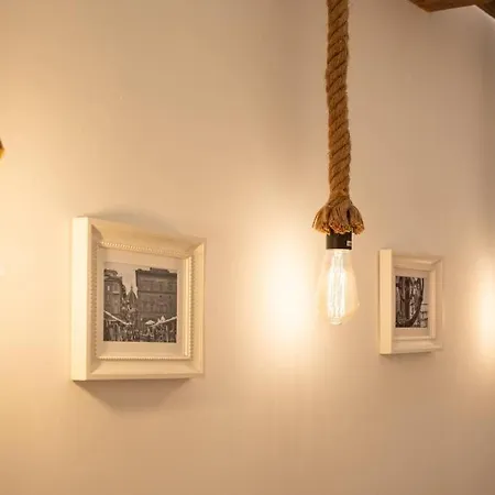 Keys Of Italy - Mercato 20 - Modern 1 Bedroom Nearby Mercato Apartment *