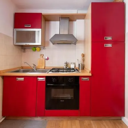 Keys Of Italy - Mercato 20 - Modern 1 Bedroom Nearby Mercato Apartment *