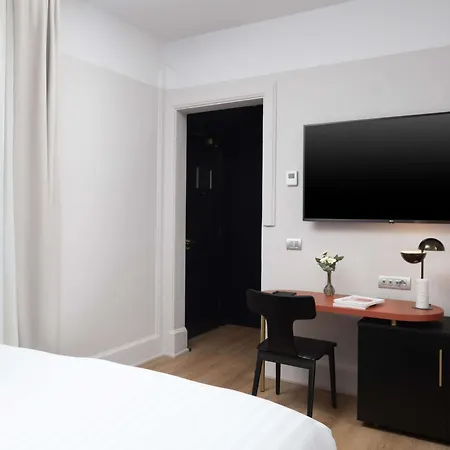 Anglo American Florence, Curio Collection By Hilton Florence