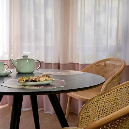 Leopoldo Aparthotel 3*