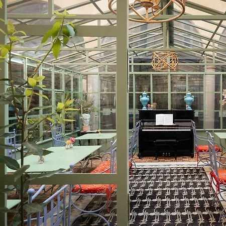 Number Nine Hotel
