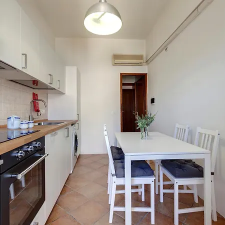 Apartment Colombo 76 Florence