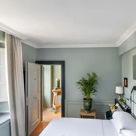 The Place Hotel 5*