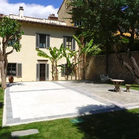 Aparthotel Numa Palazzo San Niccolo 4*