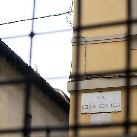 Bright 3-bedroom With Patio In Historic Center Near Duomo Apartment