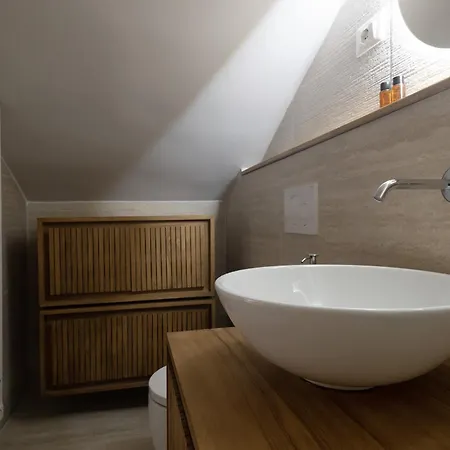 Bright 3-bedroom With Patio In Historic Center Near Duomo Apartment