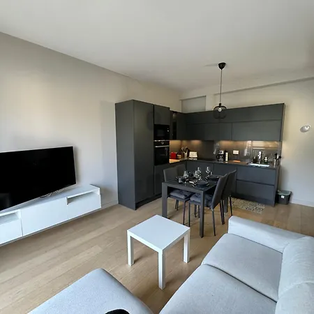 Modern Self Check-in Apartment
