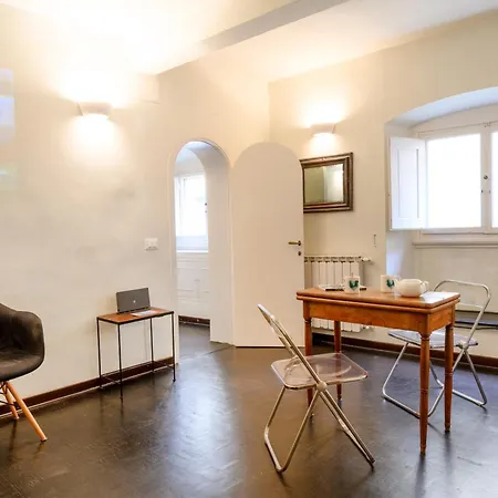 Sweet Ponte Vecchio Apartment