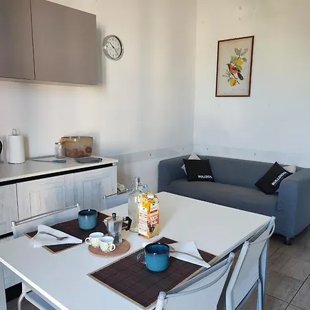 Nice Close To City Center Guest house *