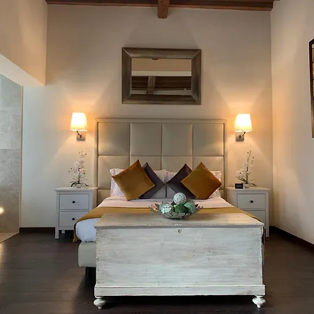Aparthotel Art 3*