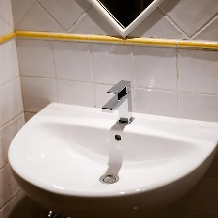Sant'ambrogio Comfort Appartamento *