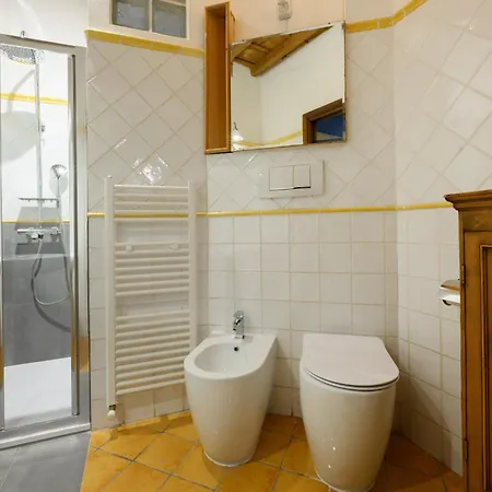 Sant'ambrogio Comfort Appartamento *