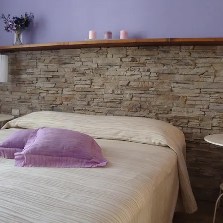 Leopoldo&apartements Bed & Breakfast 3*