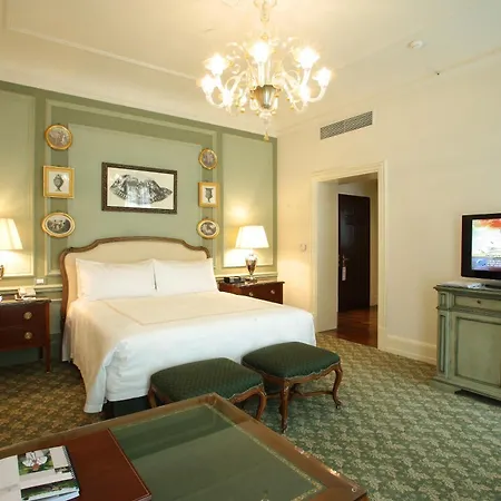 Hotel Four Seasons 5*