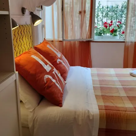Tre Gigli A Firenze, 5 Minutes From Station, Via Palazzuolo 55 *
