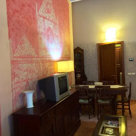 Dante States Apartment *