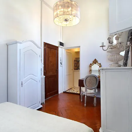 Bed & Breakfast Palazzo Tolomei - Residenza D'epoca 3*