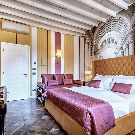 Arte' Boutique Florence