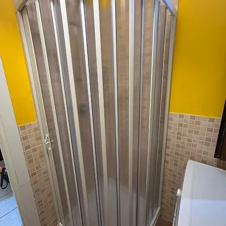 Amarelo House Apartment *