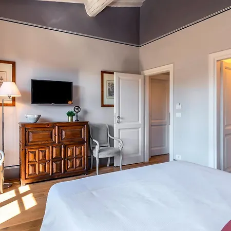 Genteel Piazza Pitti Apartment