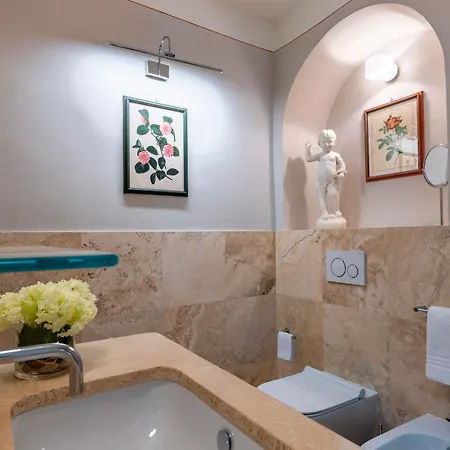 Apartment Genteel Piazza Pitti