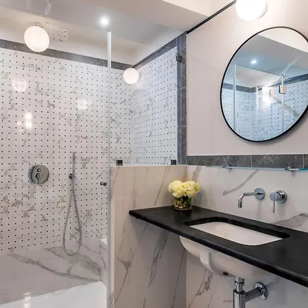 Genteel Piazza Pitti Apartment