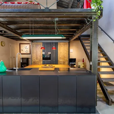 Apartment The Urban Loft By Mmega Florence
