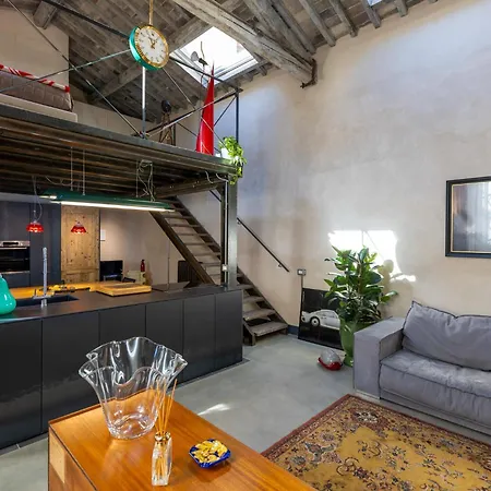 Apartment The Urban Loft By Mmega