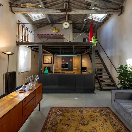 Apartment The Urban Loft By Mmega *