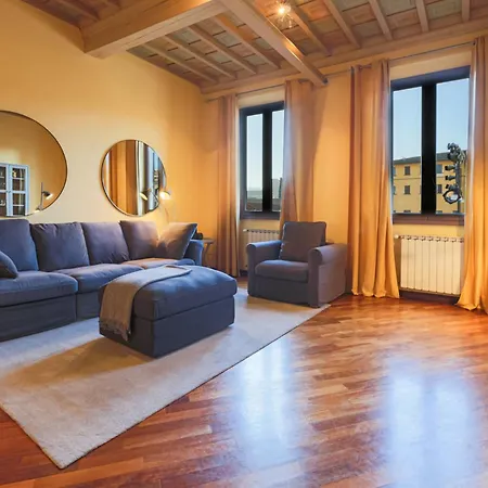 Florence- Dante's View-piazza Santa Croce In The Heart Of Florence